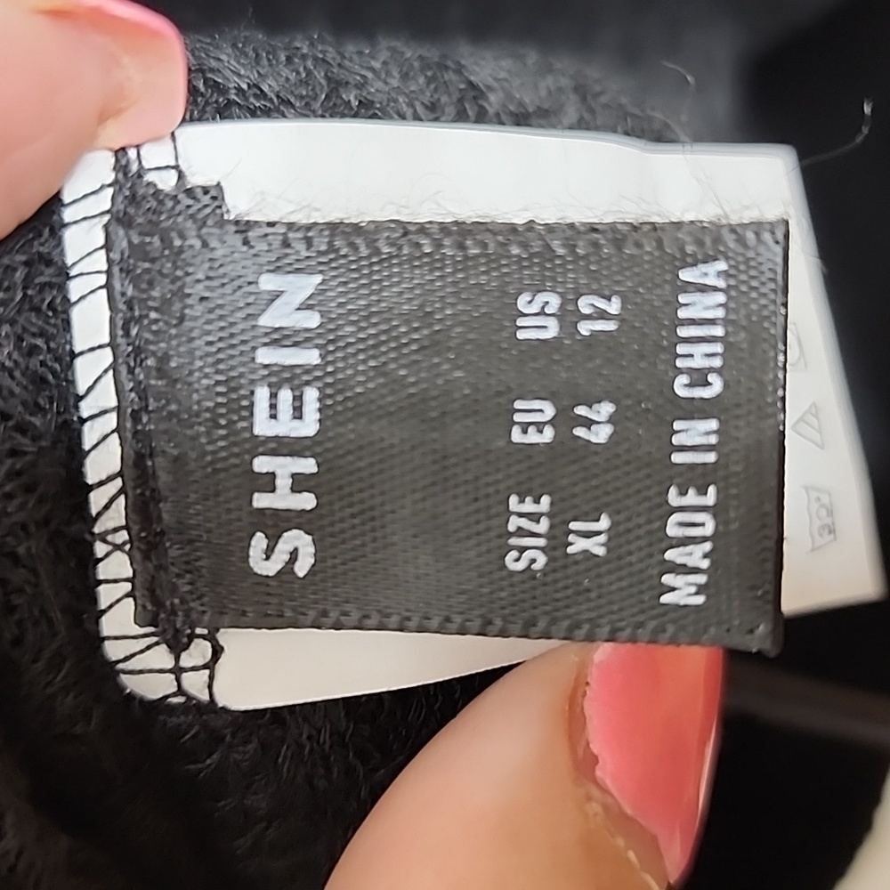 Shein Black Ruffle crop Top - Picture 4 of 5